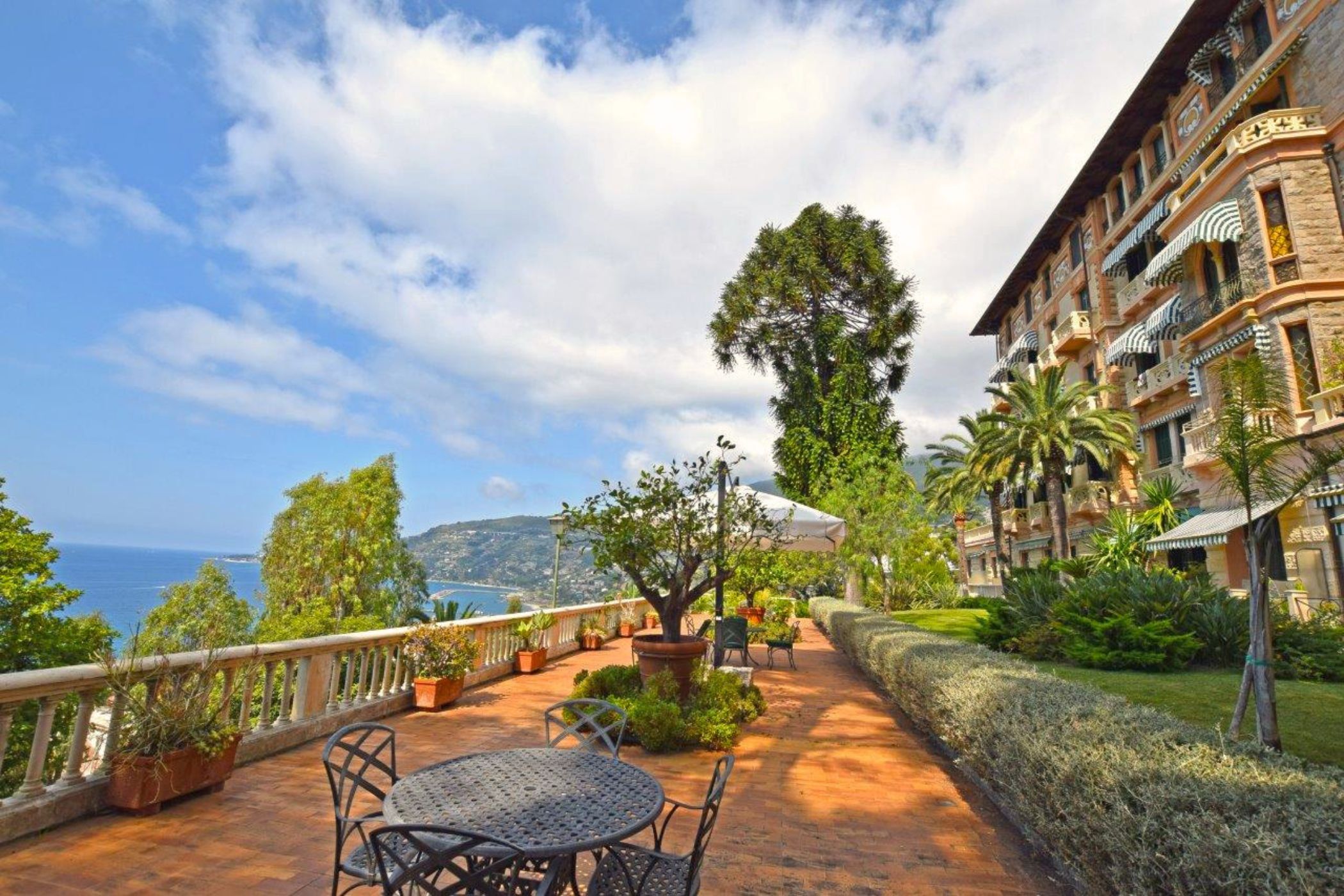 Terrazza Sanremo in Ospedaletti, Liguria | From €179,000/share | Kocomo