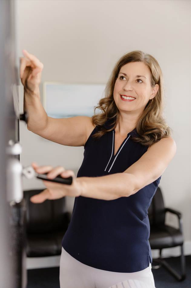 Theresa Edmunds working with a client