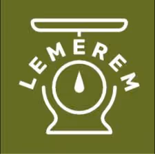 Fehér, ikonikus konyhai mérleg zöld alapon, felette a LEMEREM felirattal ívelt formában.