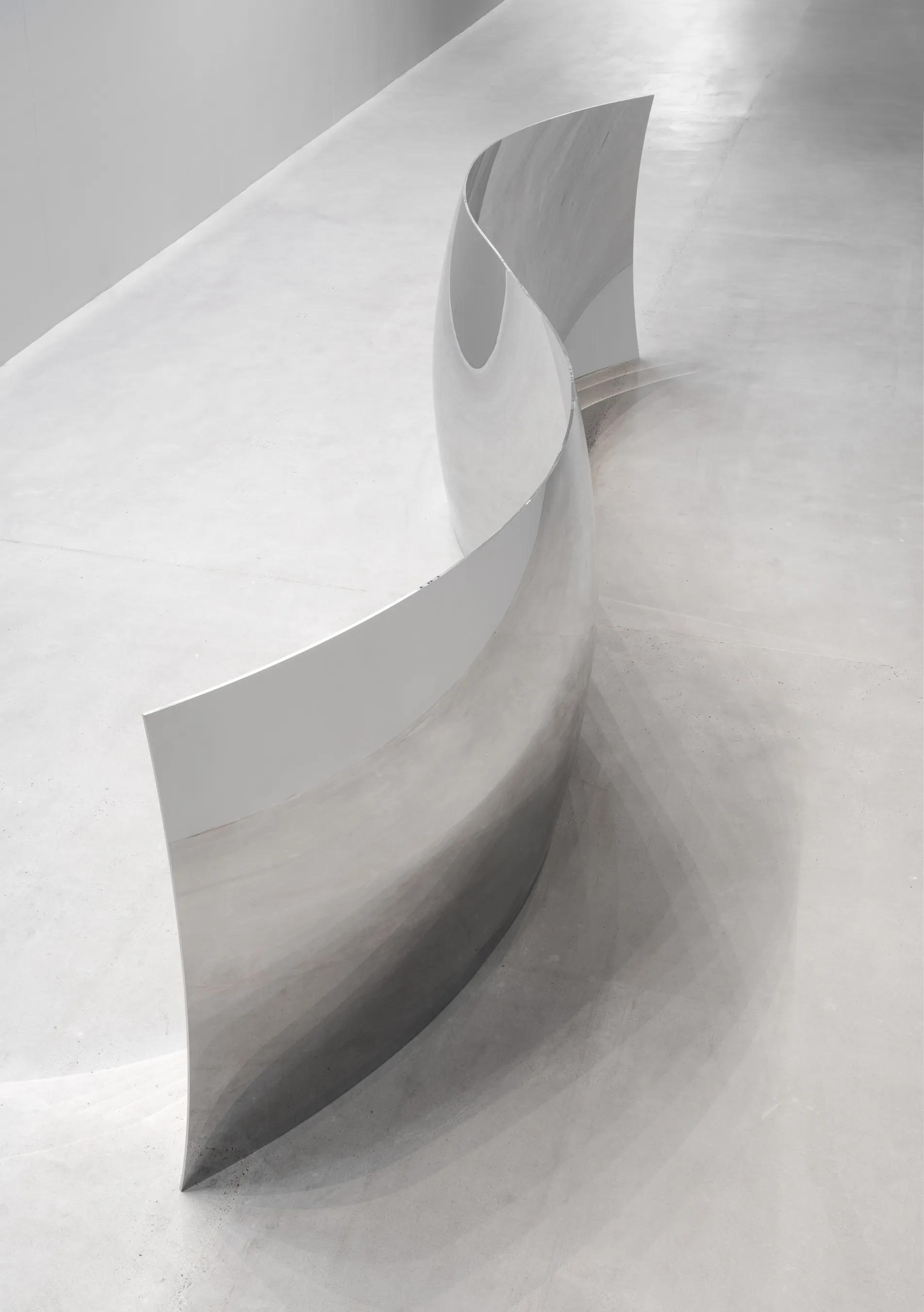 Anish Kapoor, S–Curve, 2006. © Anish Kapoor. All rights reserved. Foto: David Stjernholm