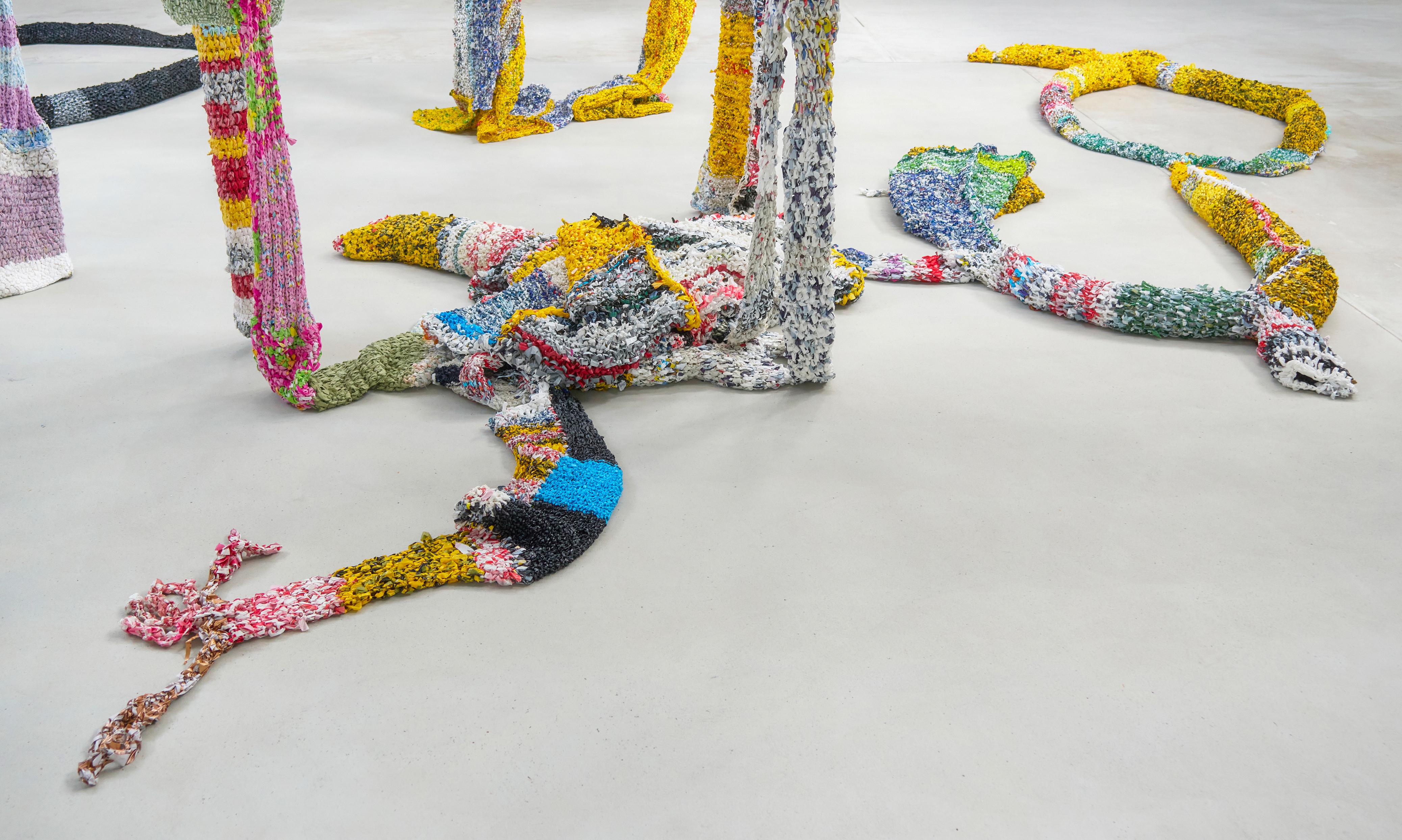 Kenneth Rasmussen, Bifrost, Strikinstallation, 2002/2025. ARKEN Museum for Samtidskunst. Foto: Anders Sune Berg