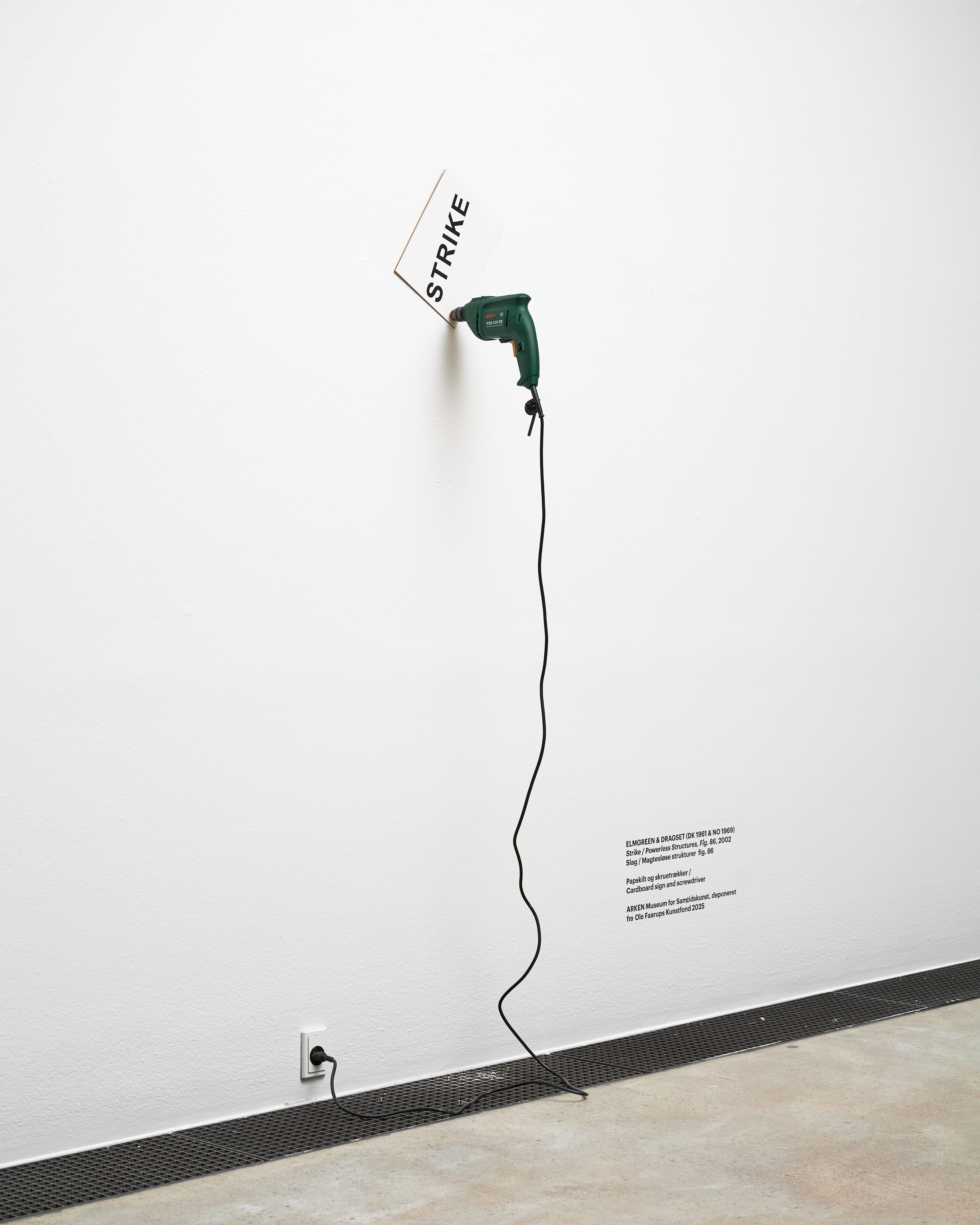 Elmgreen & Dragset, Strike/Powerless Structures, Fig. 86, 2002. Foto: Anders Sune Berg