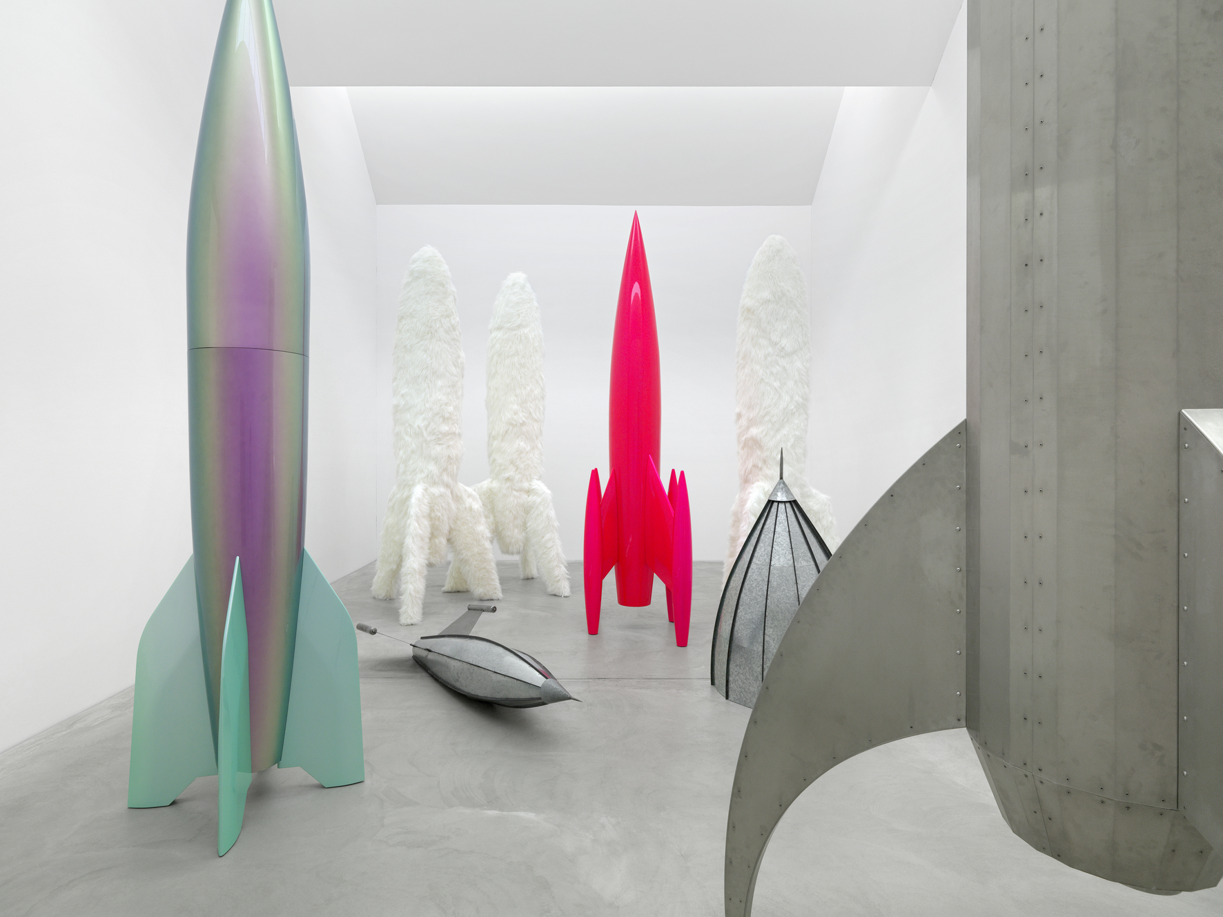 Sylvie Fleury, Shoplifters from Venus, 2023 Courtesy: Künstlerin / Kunstmuseum Winterthur. Foto: Annik Wetter
