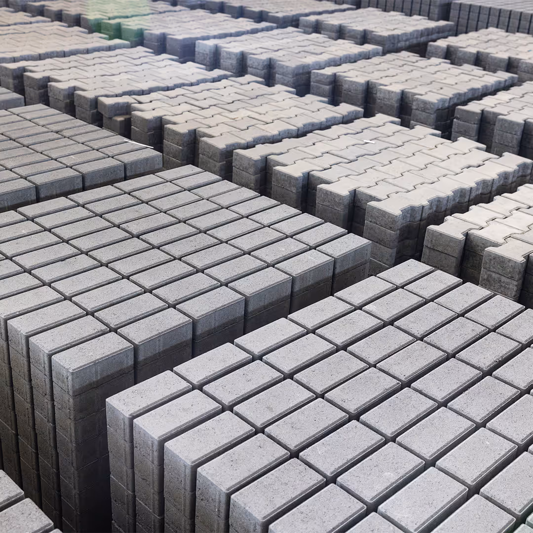 Бруківка та додаткові елементи