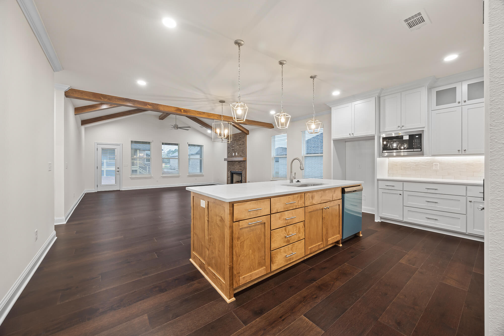 Baxter - Kitchen & LR 30.jpg