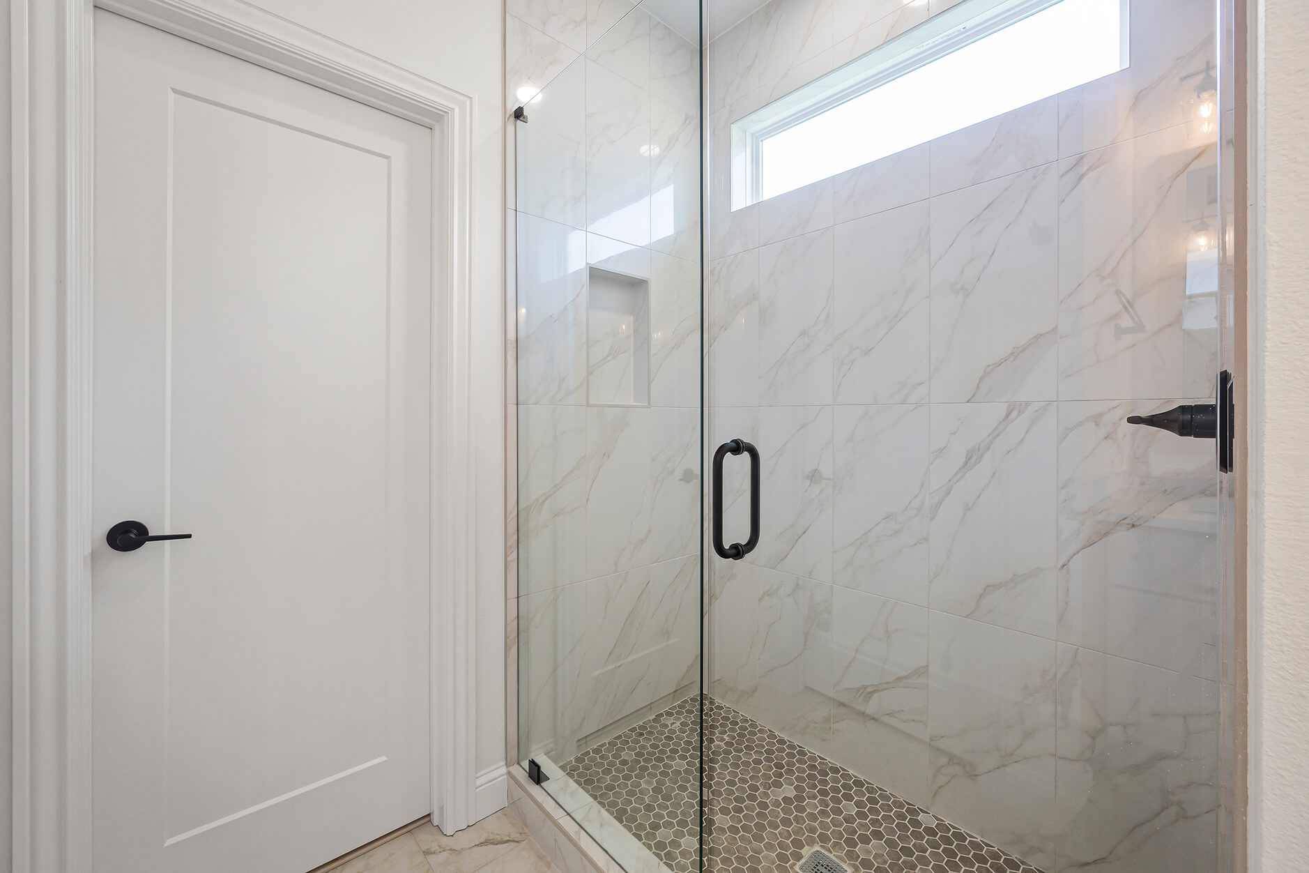 Verlaine II - Primary Shower.jpg