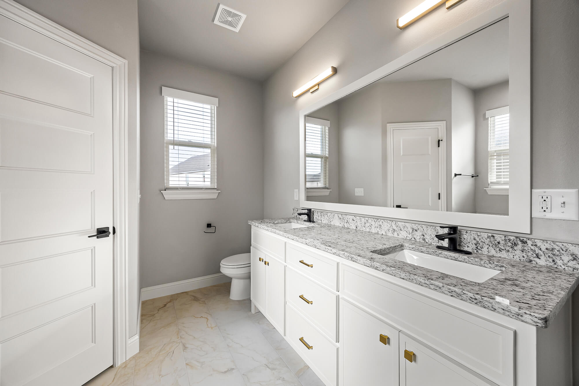 Warwick - Primary Bath (Vanity).jpg