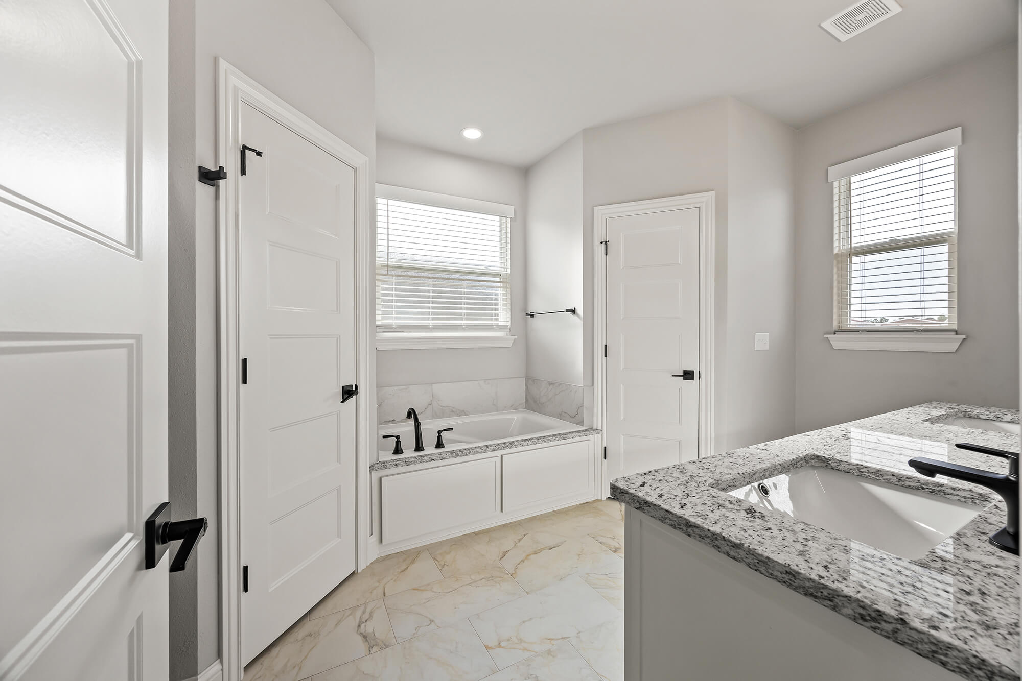 Warwick - Primary Bath (Soaker).jpg