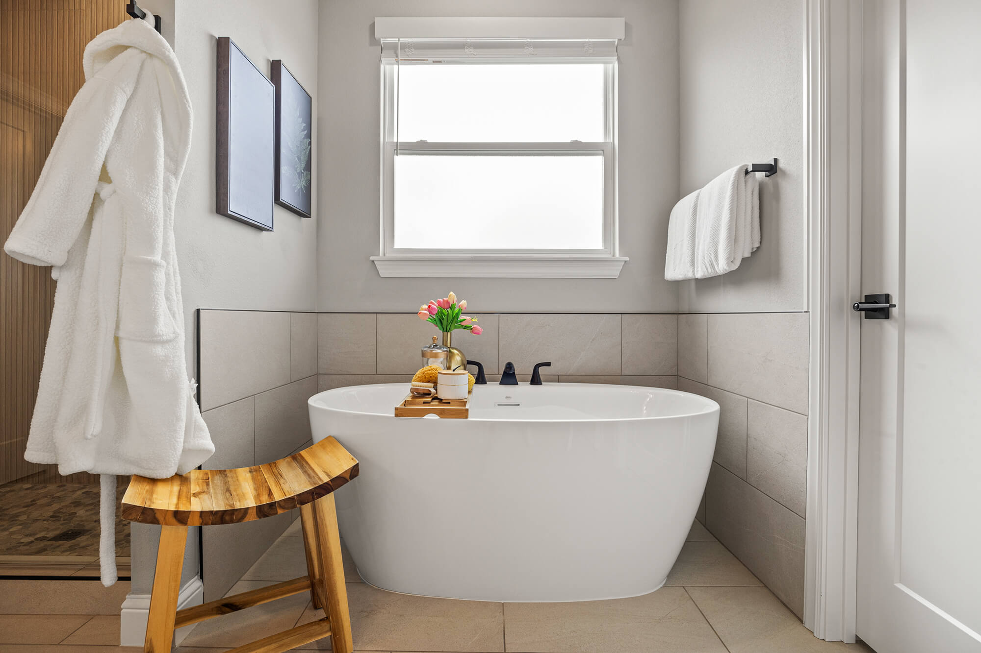 Collins - Primary Bath (FS Tub) 1.jpg