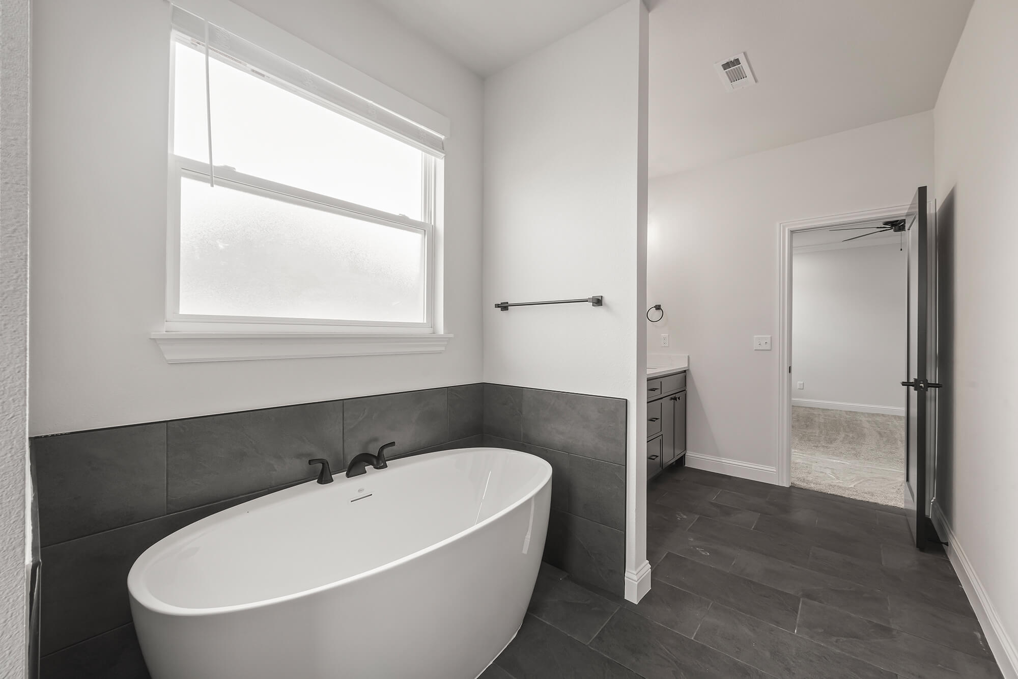 Fiona - Primary Bath (FS Tub).jpg