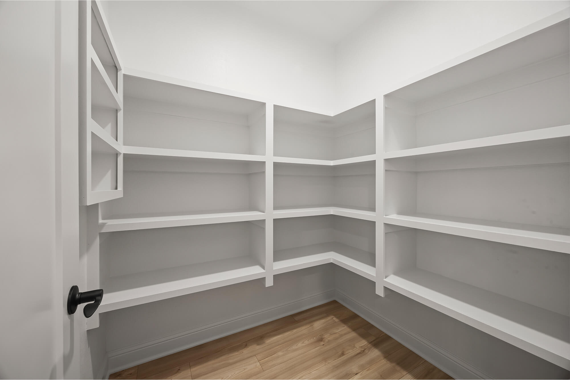 Bellingham - Pantry.jpg