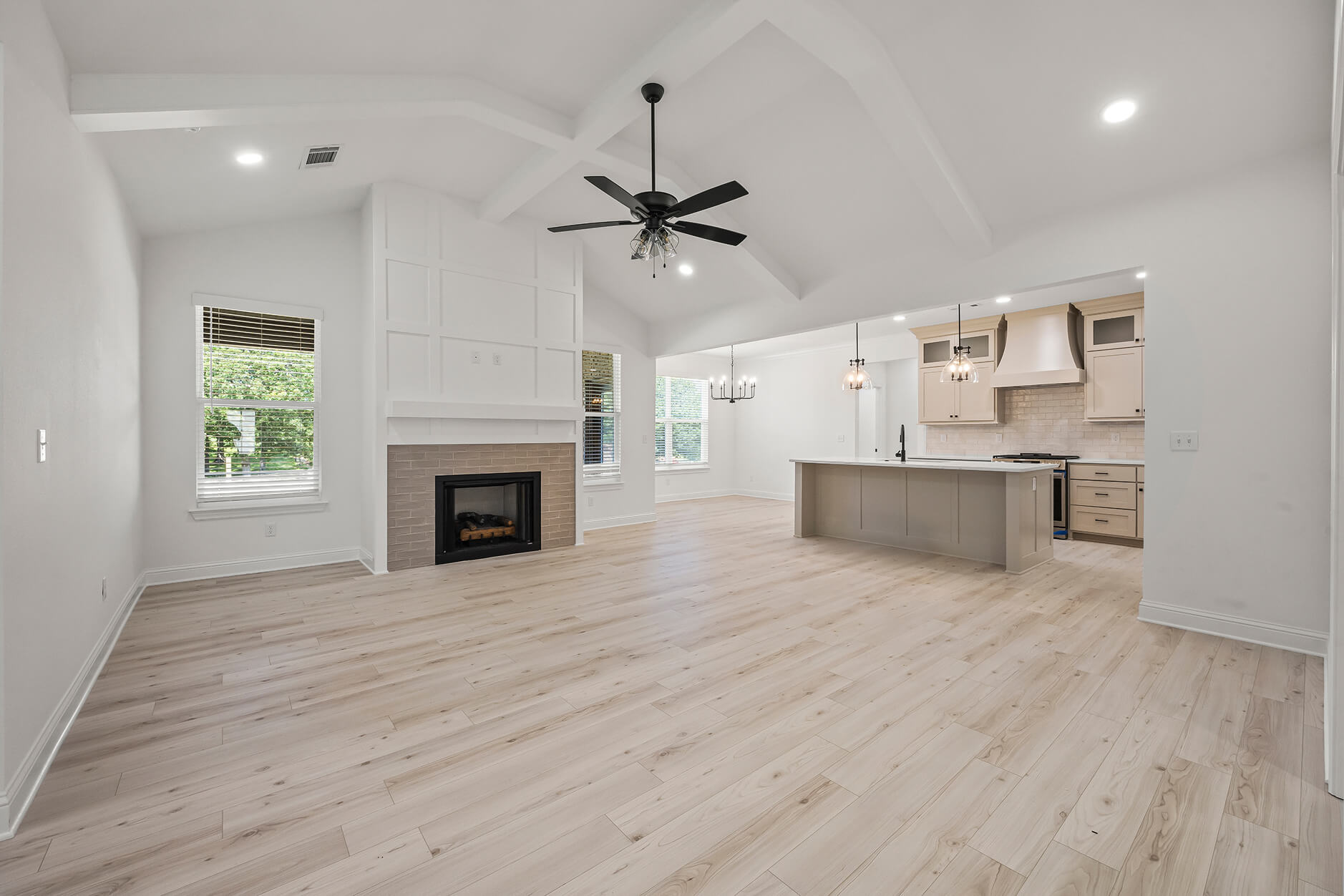 Verlaine II - LR & Kitchen.jpg