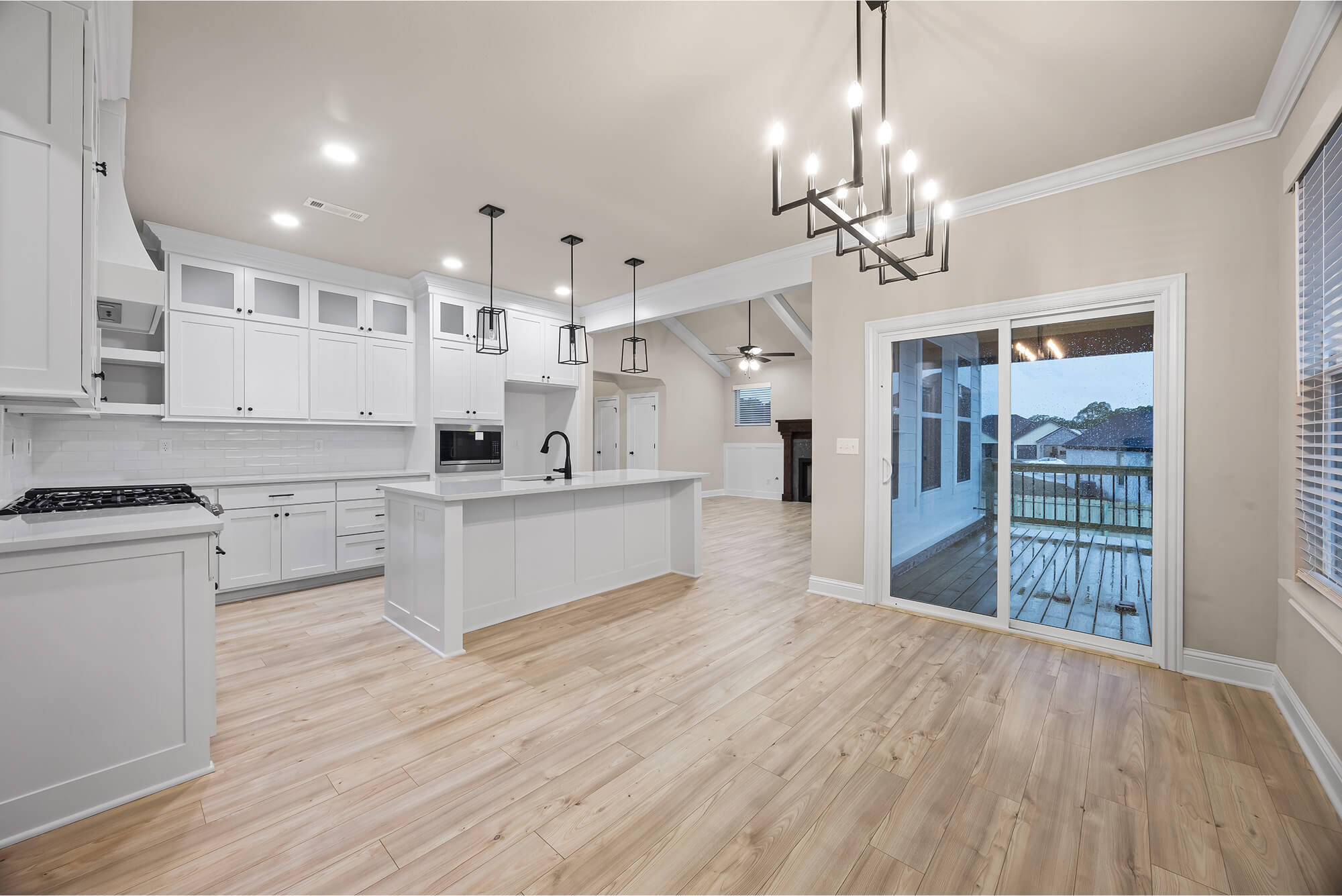 Bellingham - Kitchen & Dining.jpg