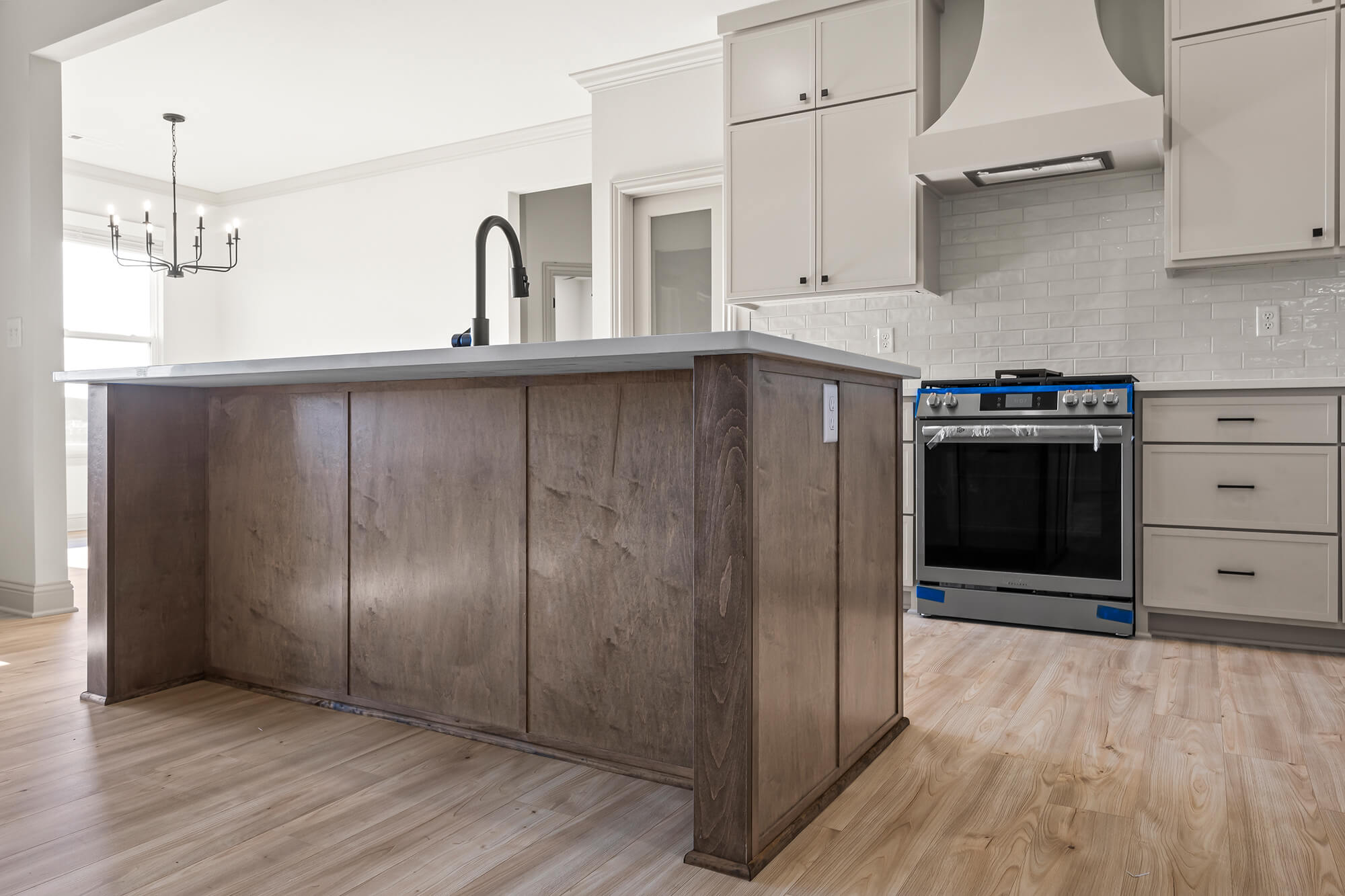 Beckham 3car E2 - Kitchen (Island).jpg