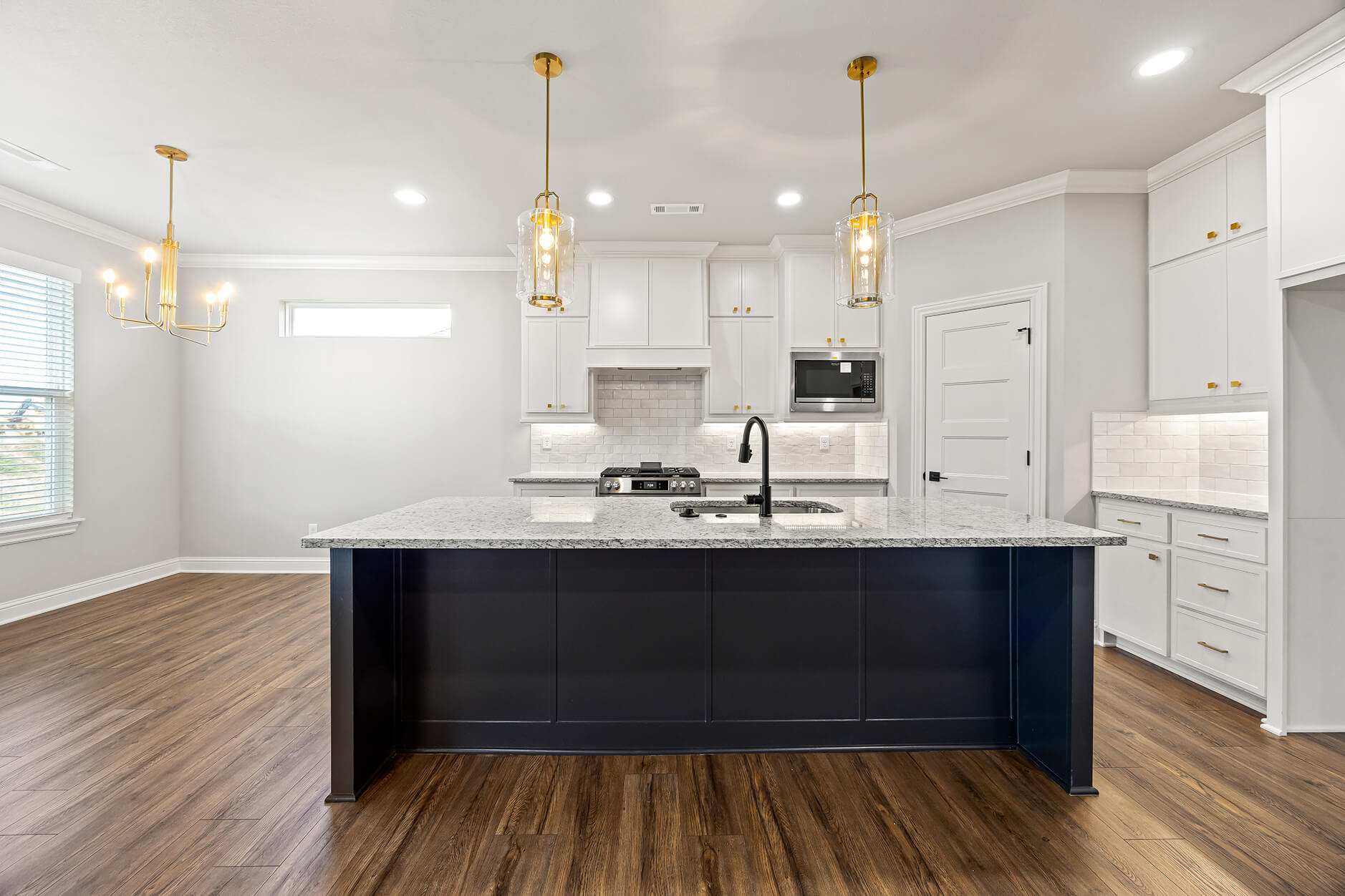 Warwick - Kitchen.jpg