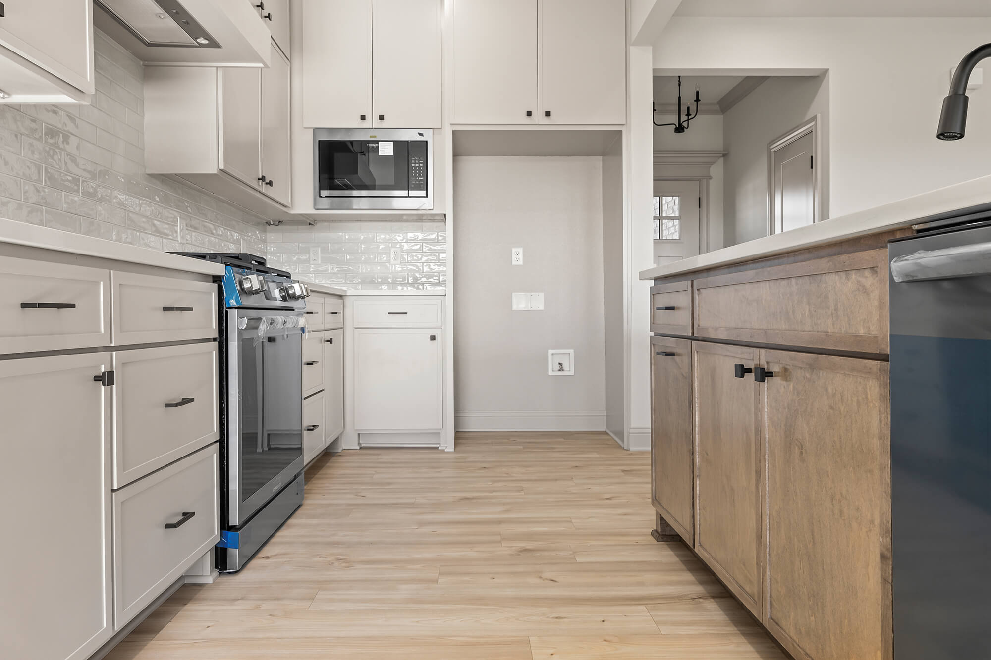 Beckham 3car E2 - Kitchen 01.jpg