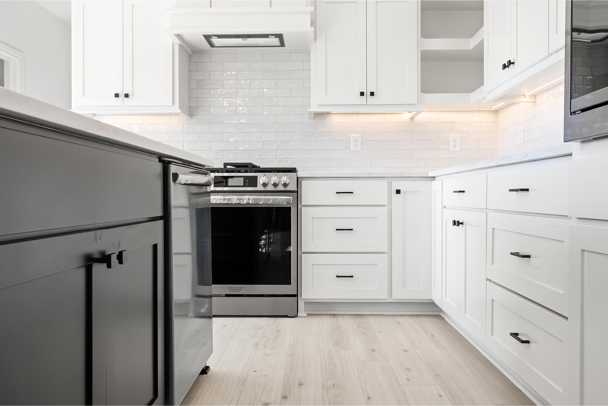 Bellingham - Kitchen (Cabinets).jpg