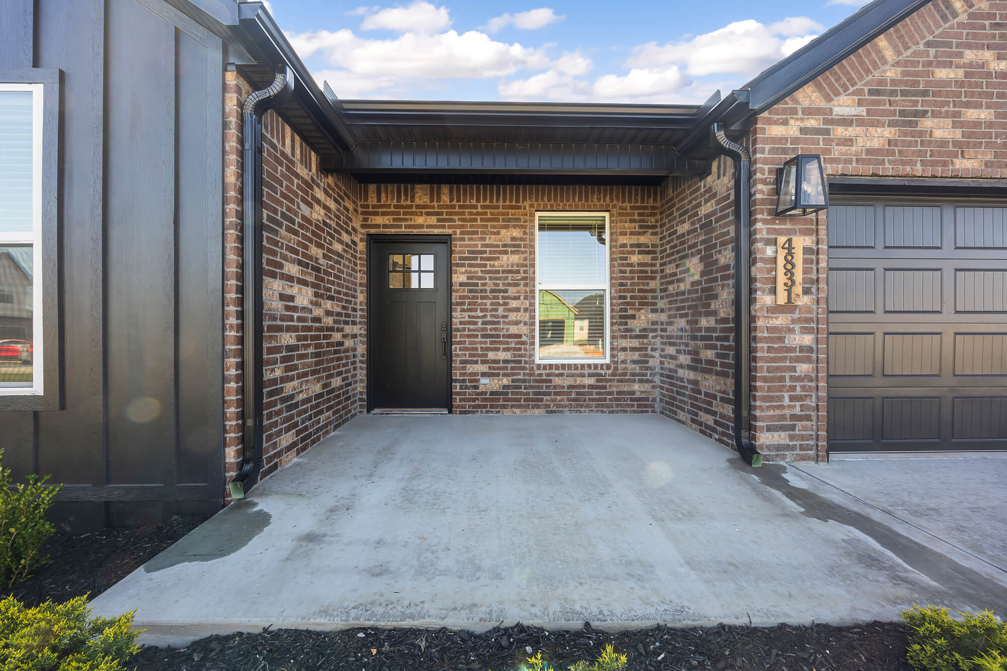 Beckham 3car E2 - Front Porch & Door.jpg