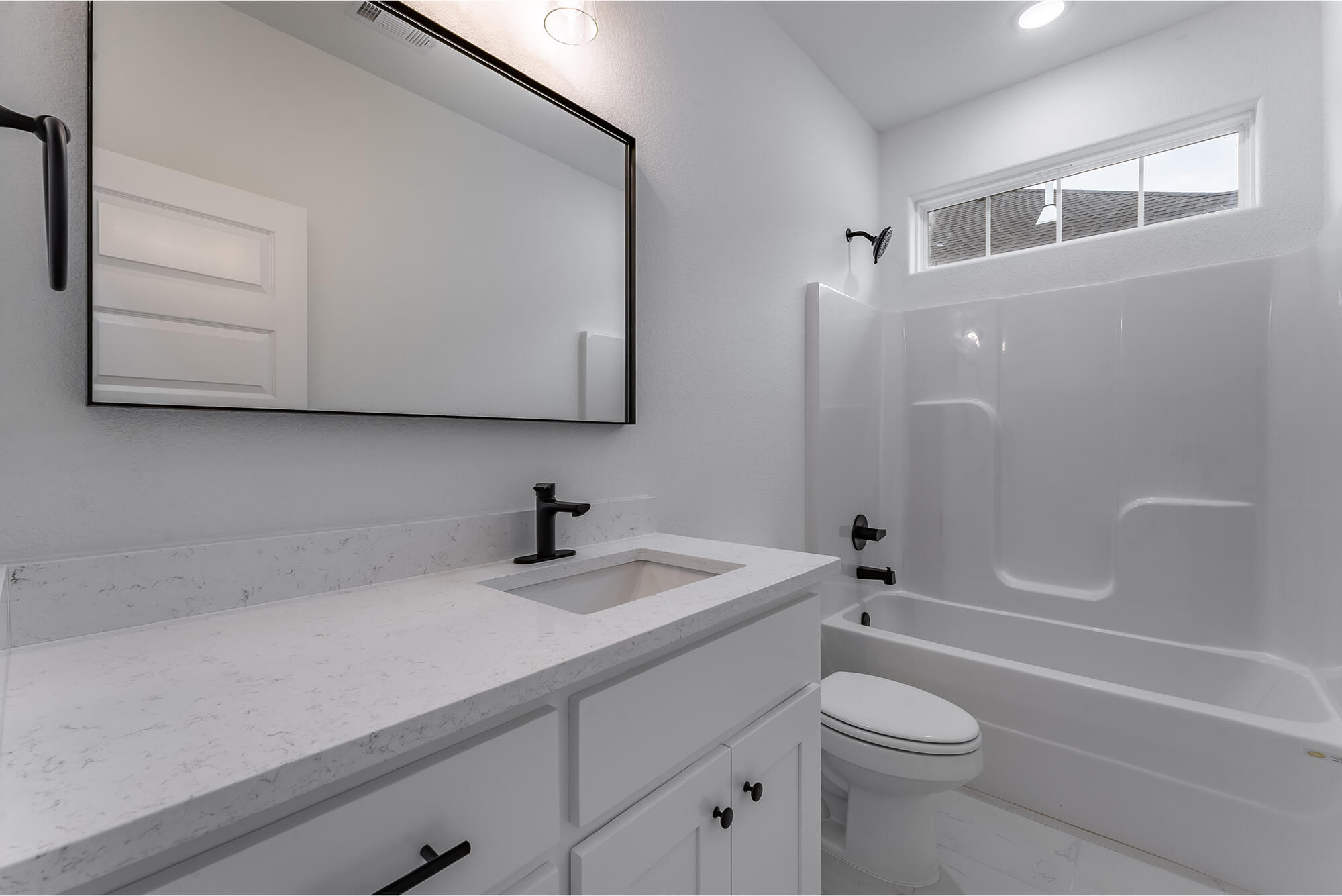 EW 58 Bergman - Guest Bath.jpg