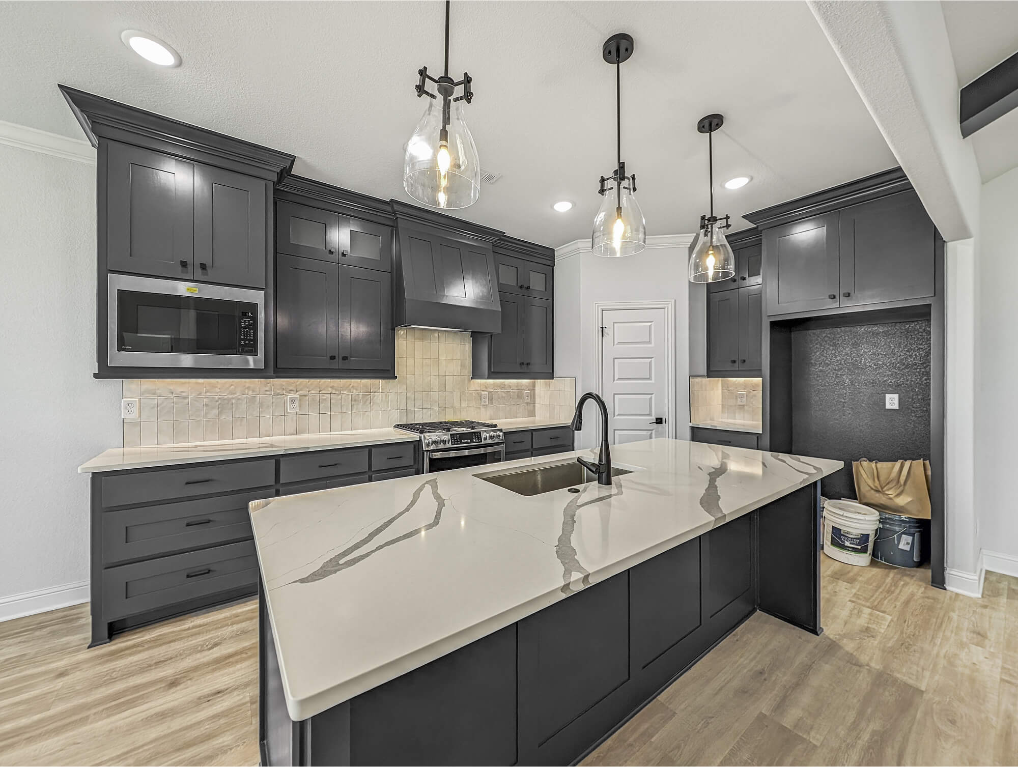 EW 61 Bergman - Kitchen.jpg