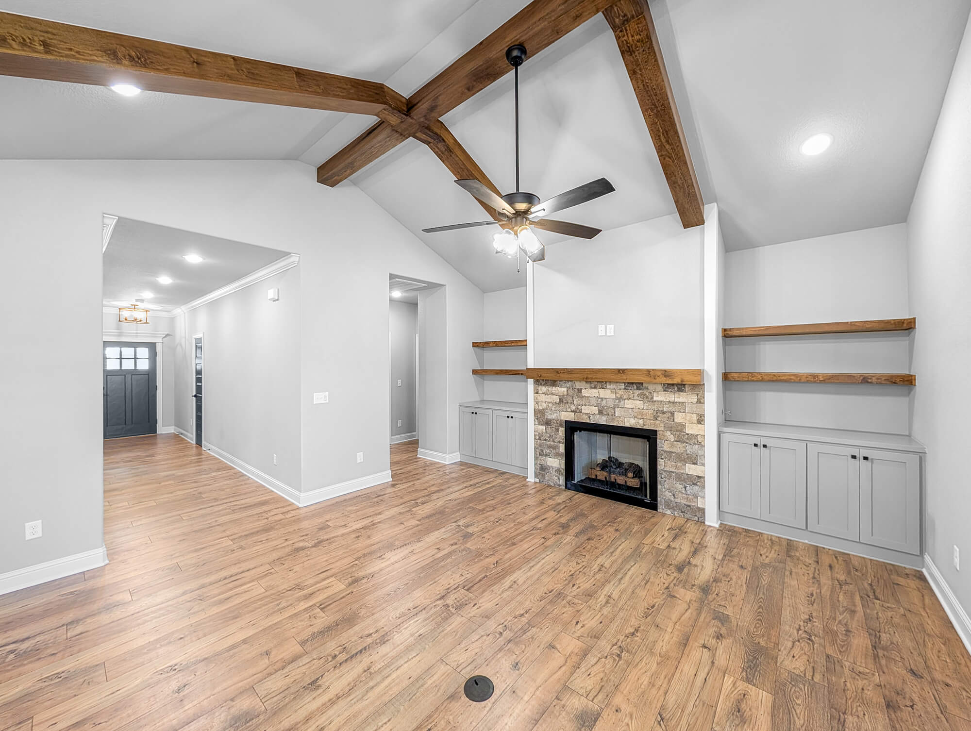 EW 70 Bergman - Living Room 1.jpg