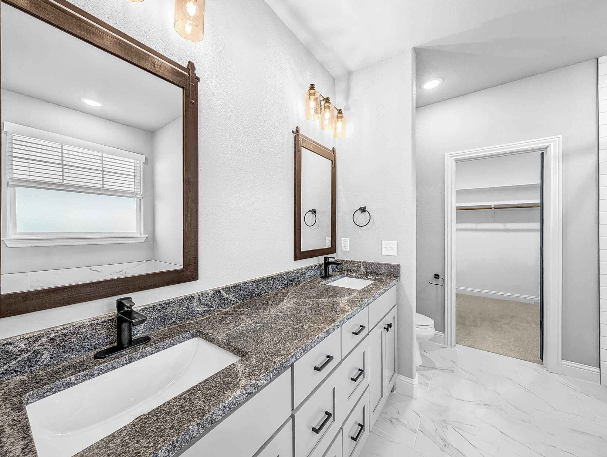 EW 70 Bergman - Primary Bath (vanity) 1.jpg