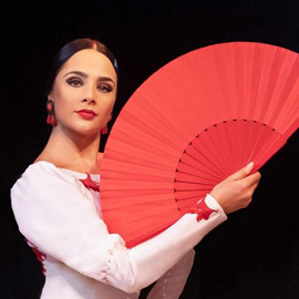 La Emi with red fan