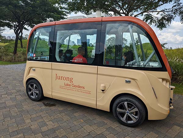 Jurong Lake Gardens shuttle