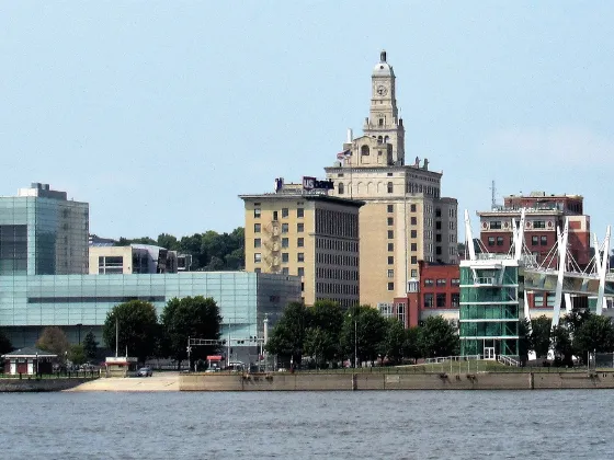 Davenport, Iowa skyline. 