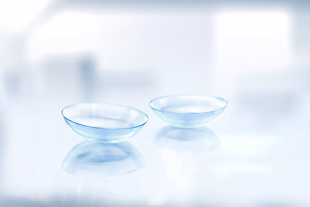 Image of contact lenses.