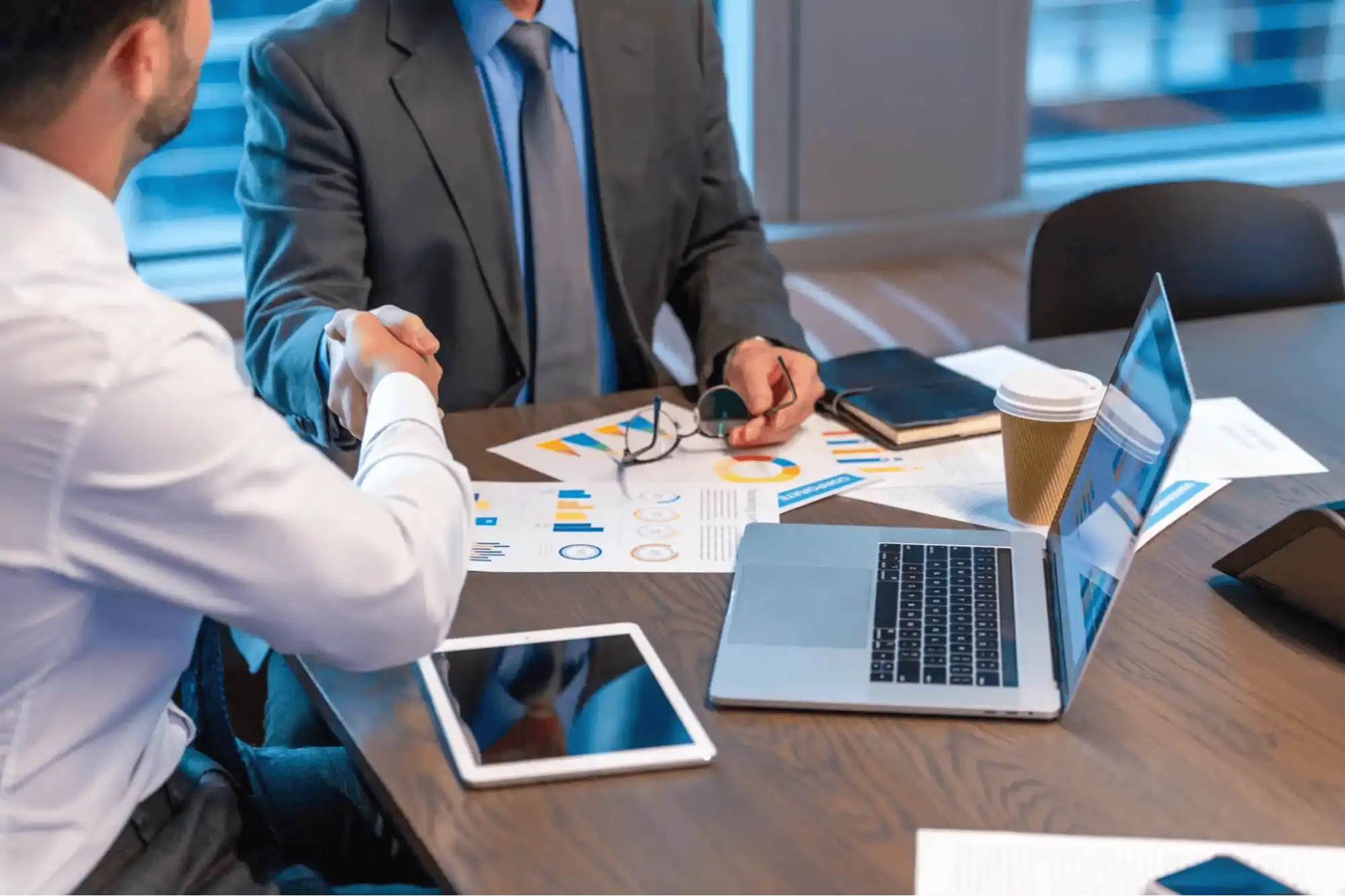 client with cpa shaking hands