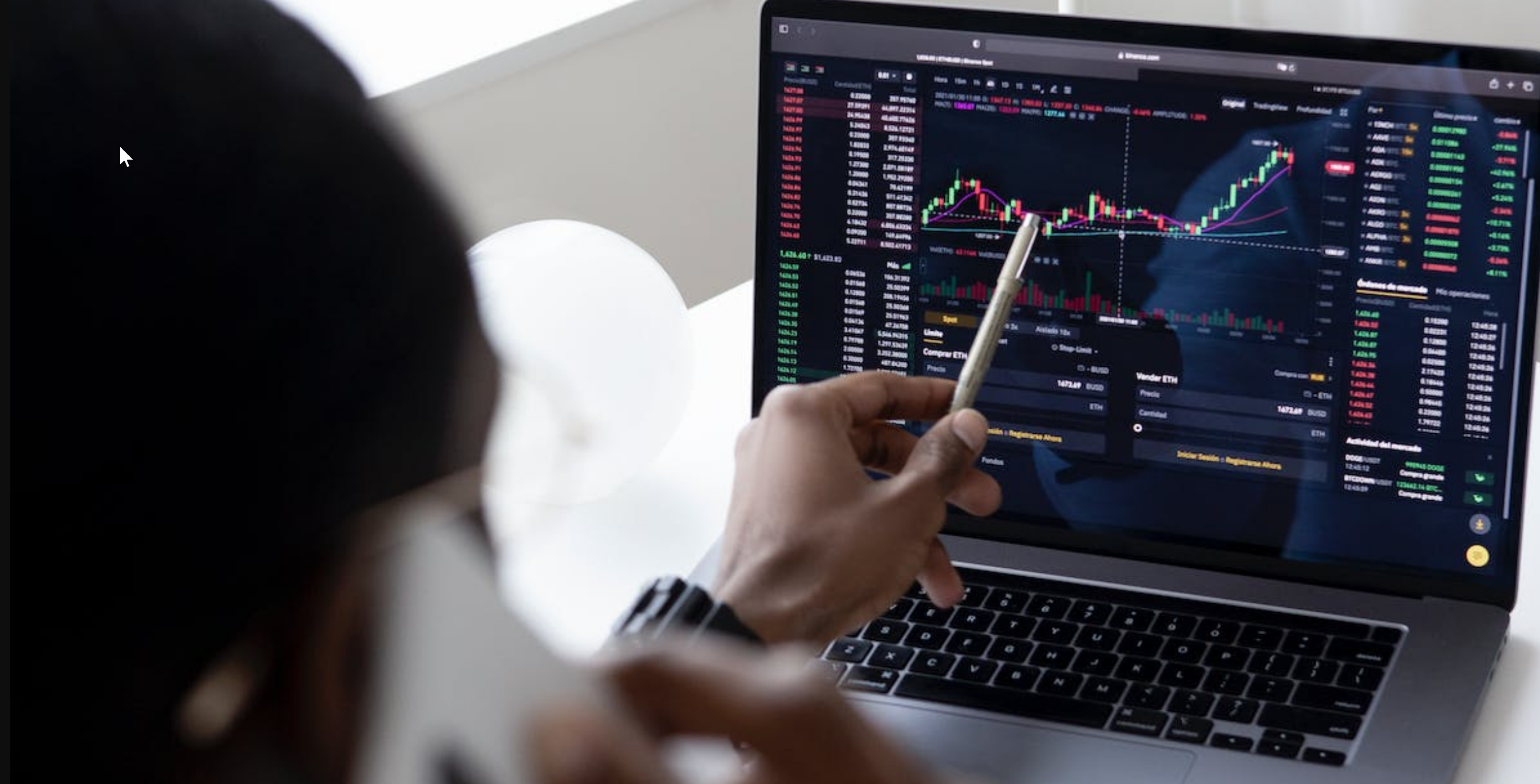 Difference Between Auto Trading & Day Trading