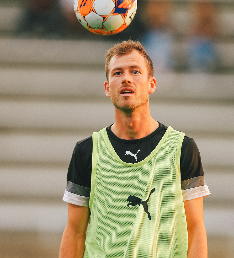 B.93 vs. Miedź Legnica