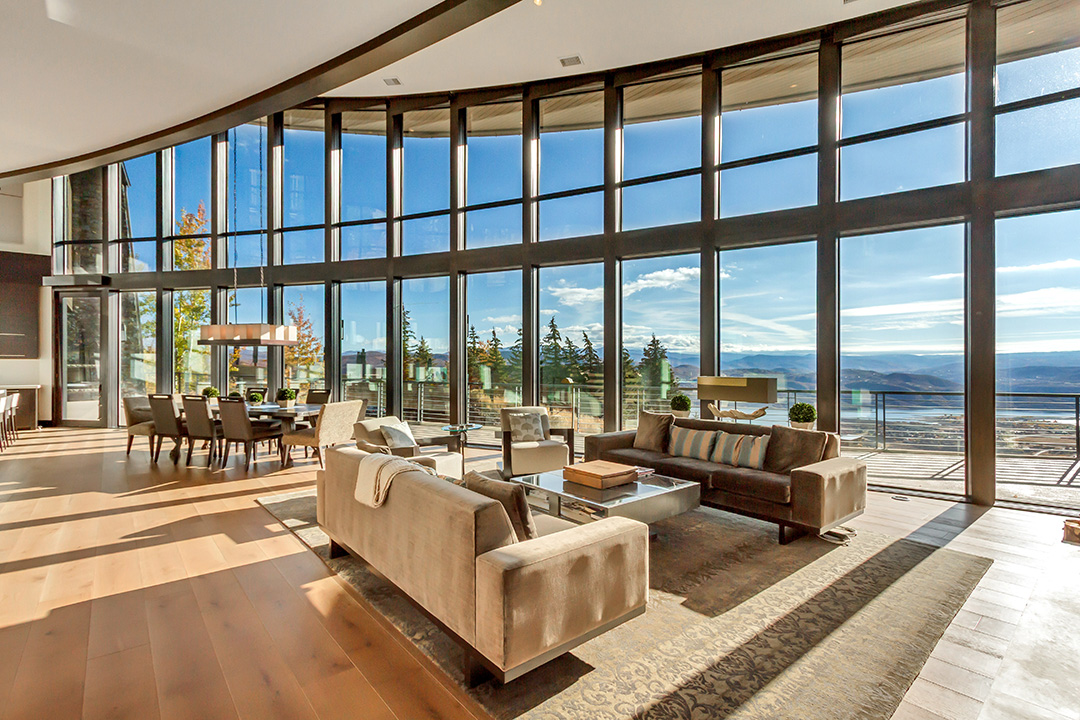 Exterior of 6 Bedroom House on a snowy hill.