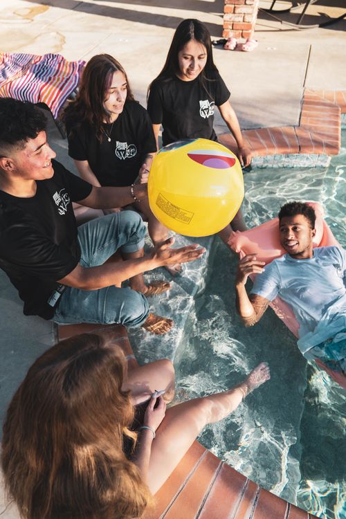 01 Winners Circle - Branding