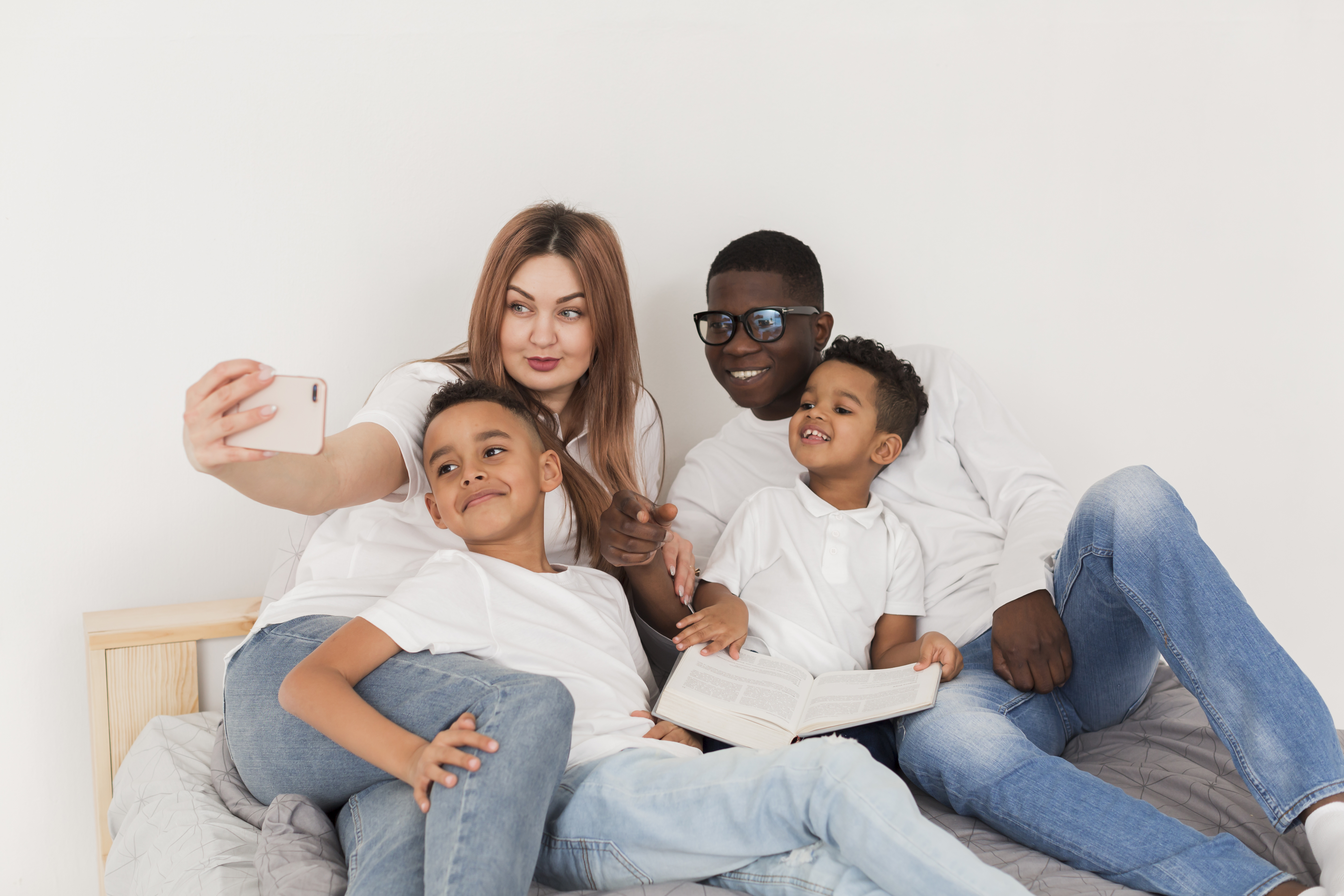 <img src="family-influencers-type-multicultural.jpg" alt="multicultural and blended family influencers">