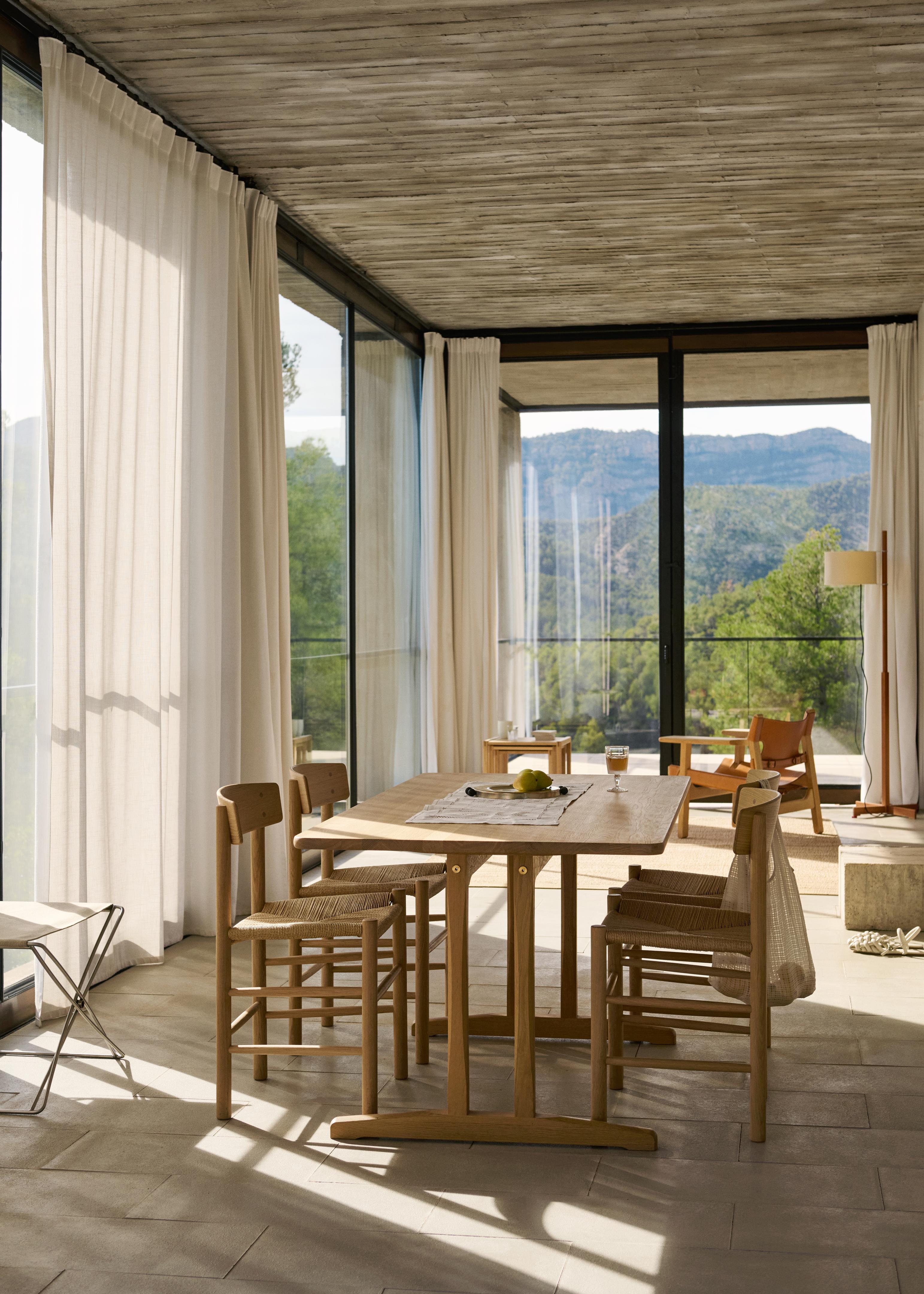 Mogensen C18 Shaker spisebord 