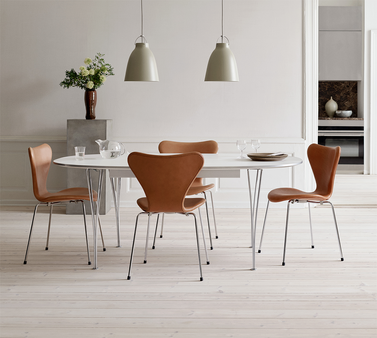 7'er stolen i Essential lær