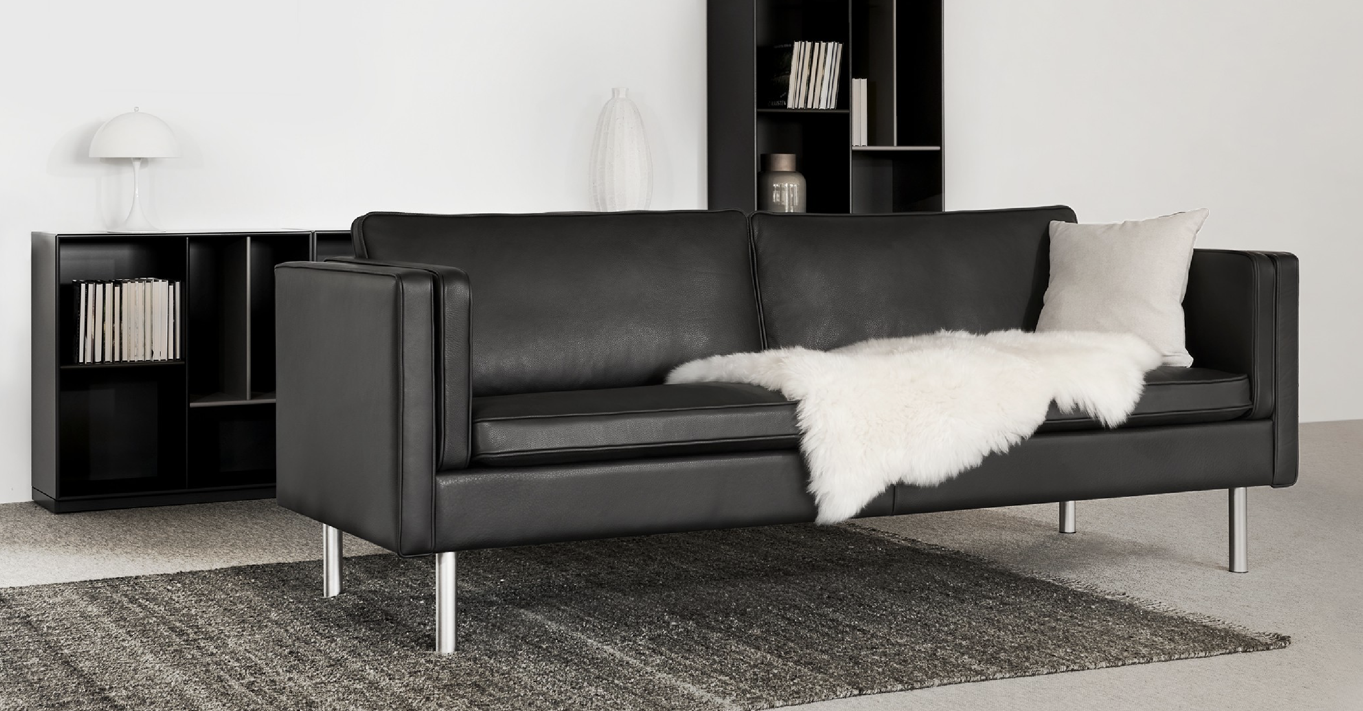 MH 212 Sofa