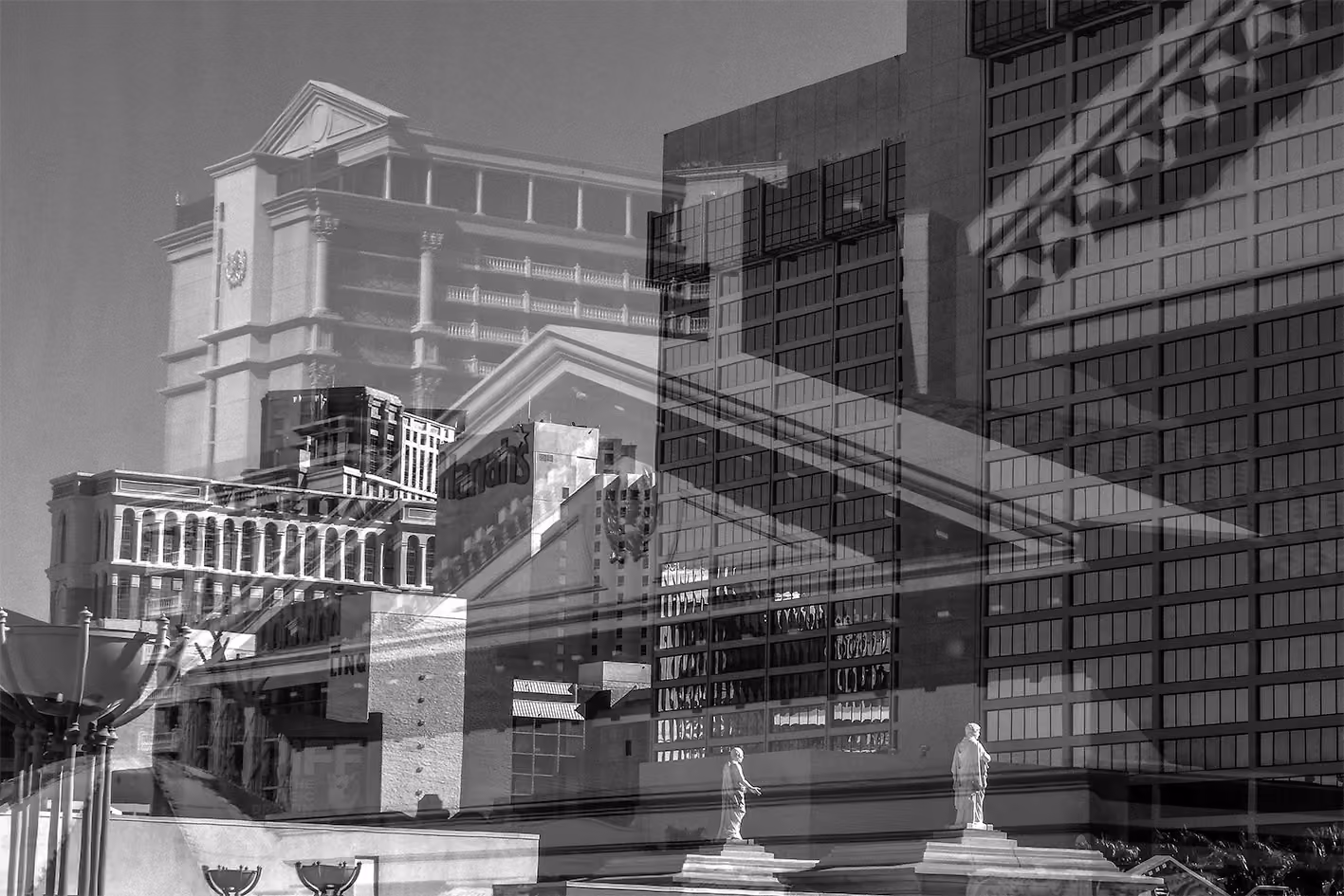 LAS VEGAS REFLECTIONS ©2022 MARC THEIS