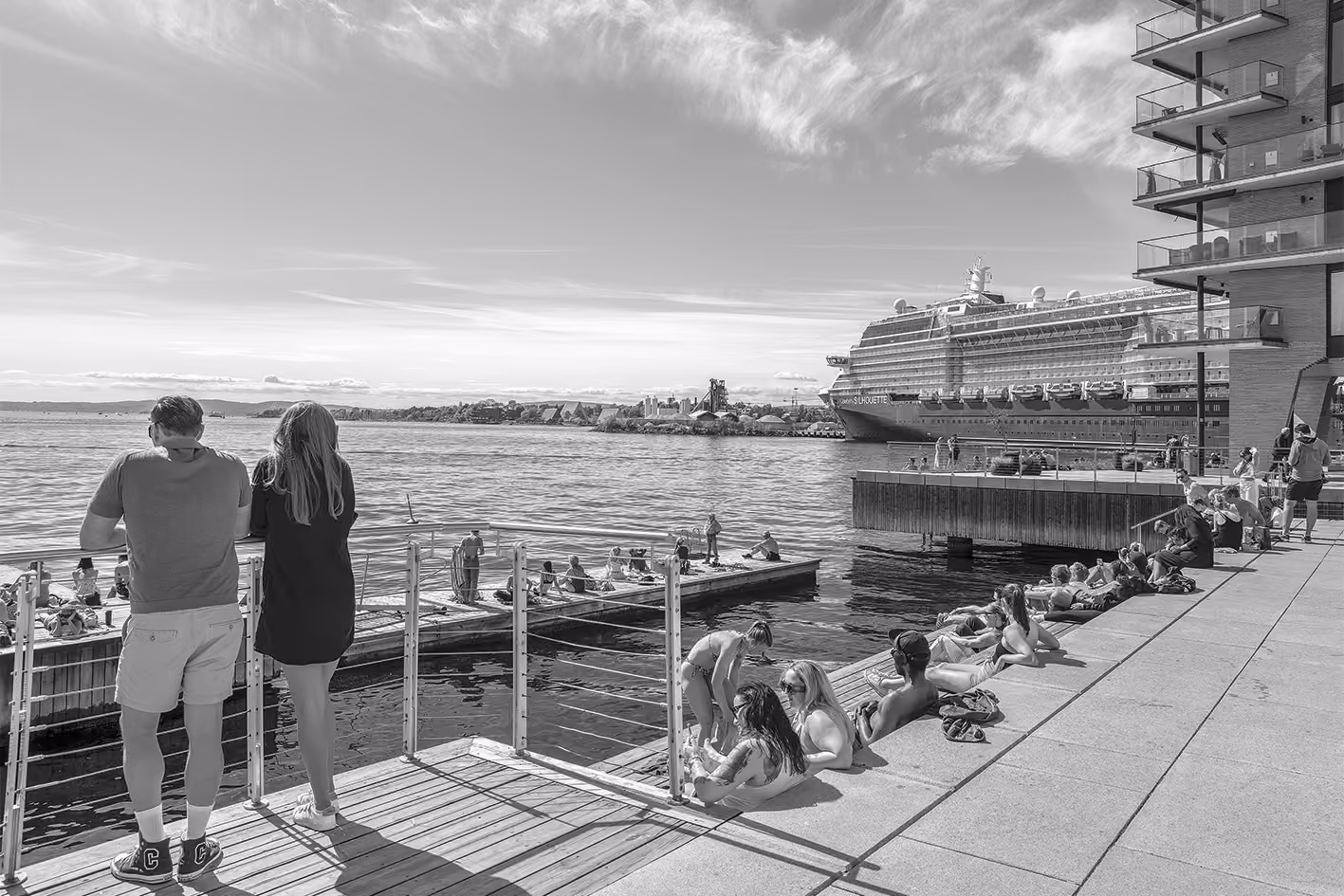 OSLO SUN BATHING ©2024 MARC THEIS