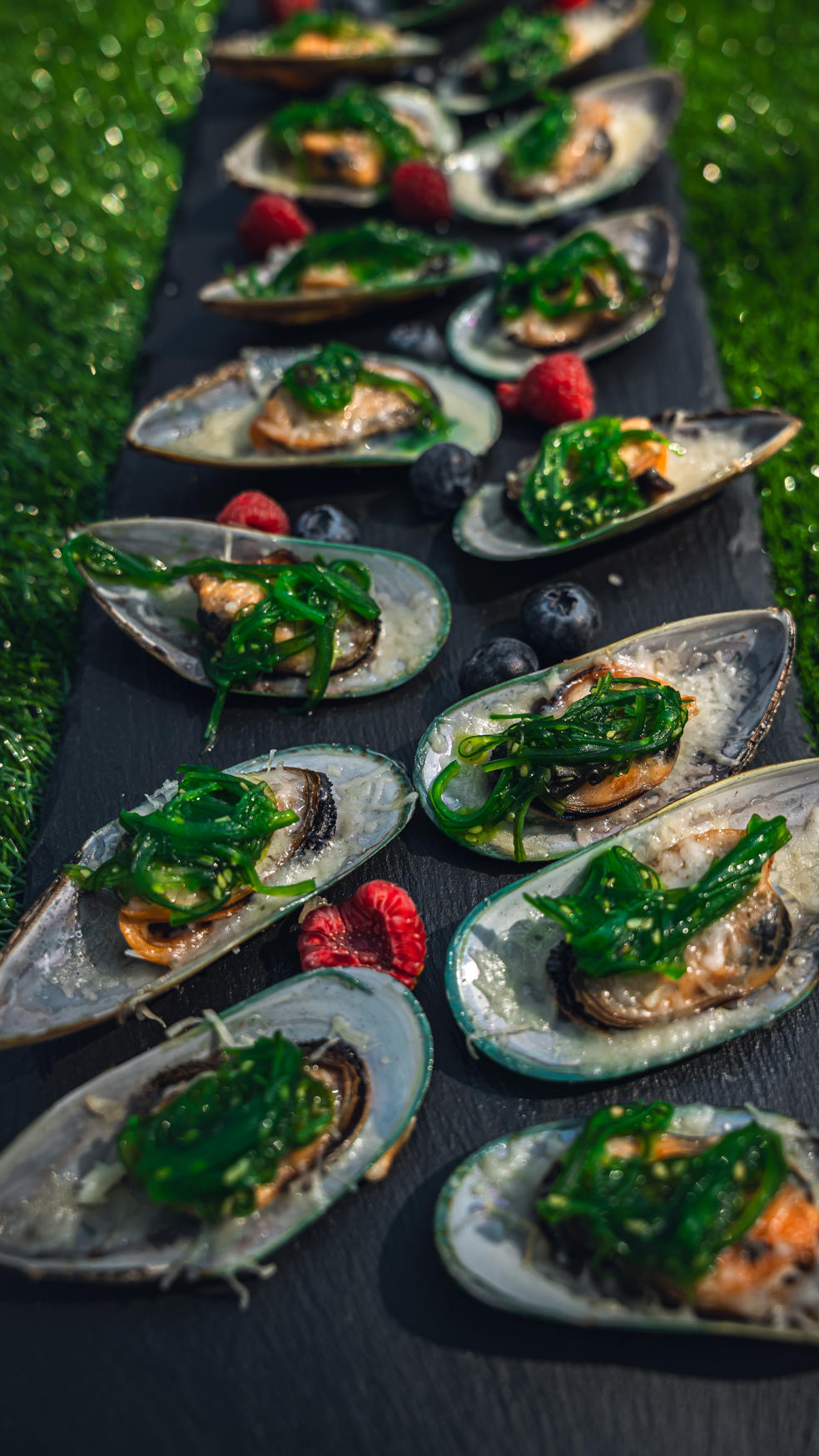 BBQ stalas renginyje — serviravimas ir dekoras