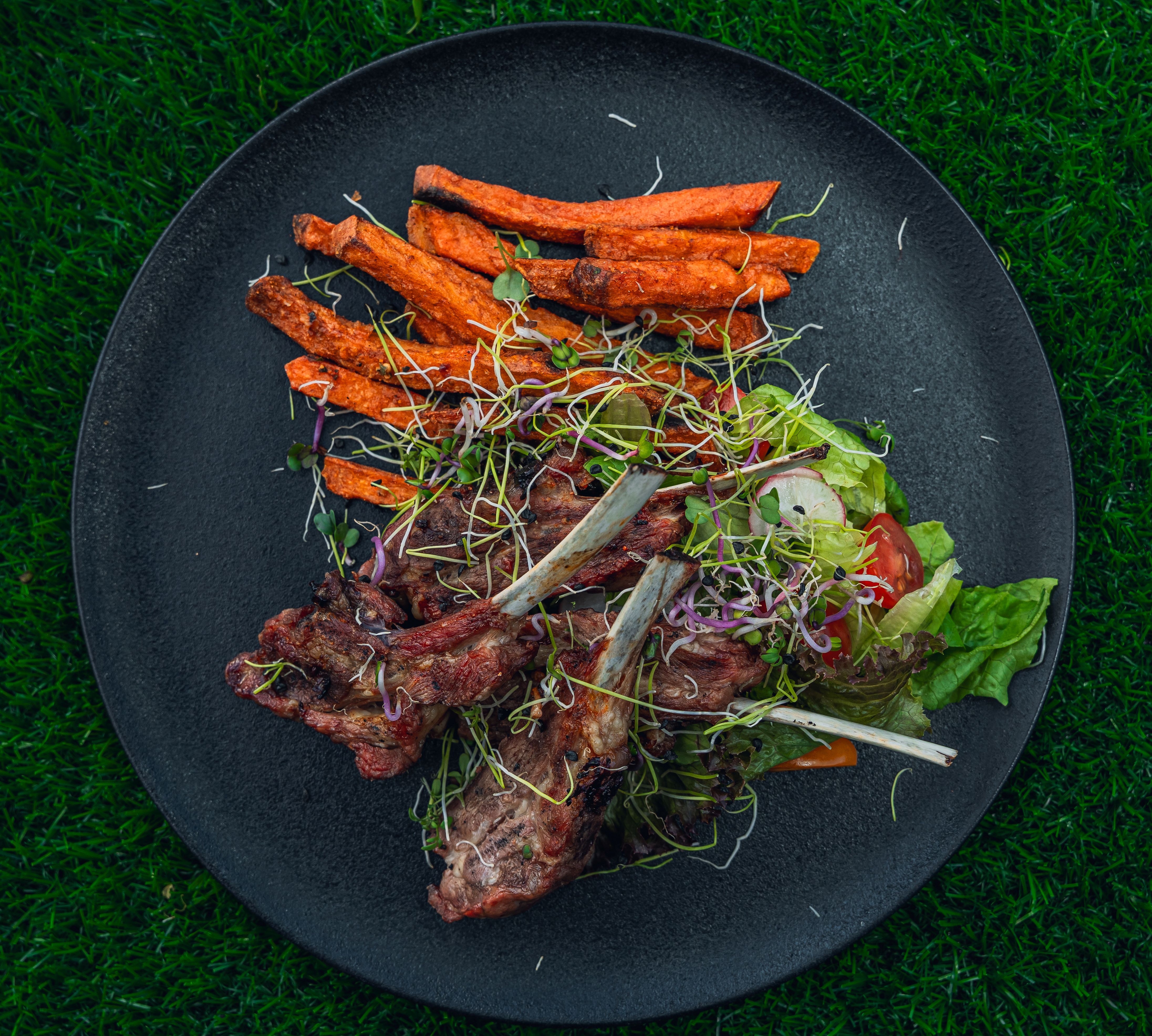 image of chefs preparing food (for a japanese restaurant)