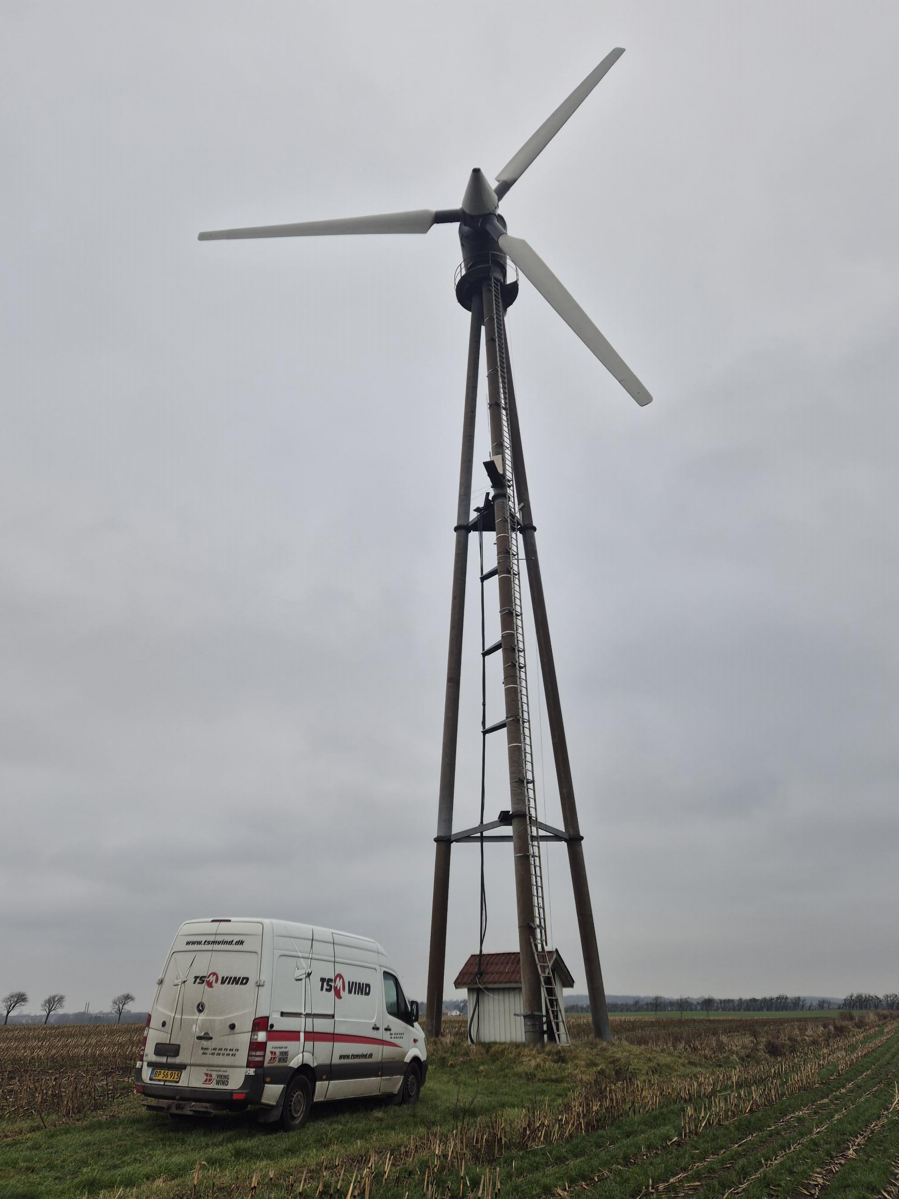 Well-executed service of Bonus 300 Combi wind turbine