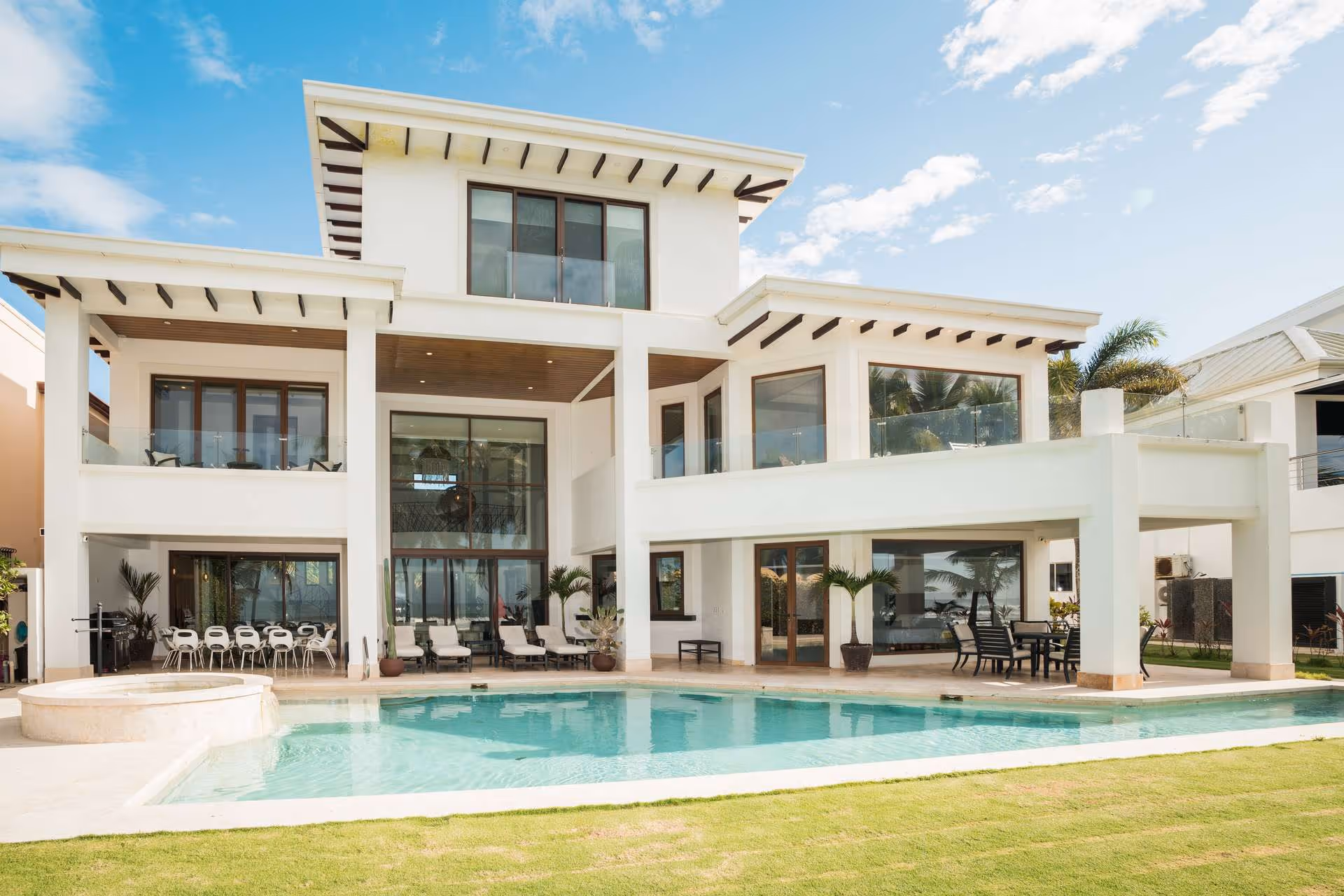 Villa Gitano - Beachfront Luxury Coastal Estate BTC ACCEPTED