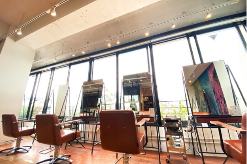 サロン風景写真