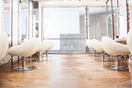 サロン風景写真