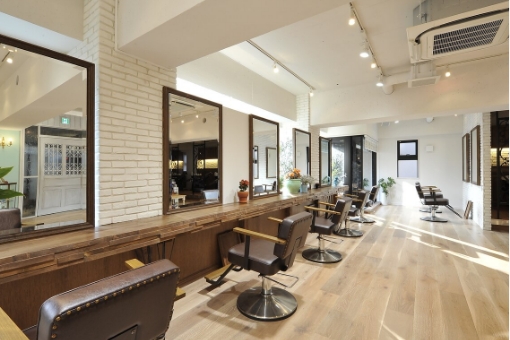 サロン風景写真