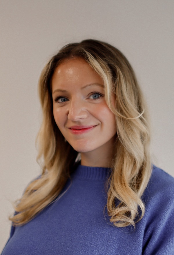 Leah Ringer