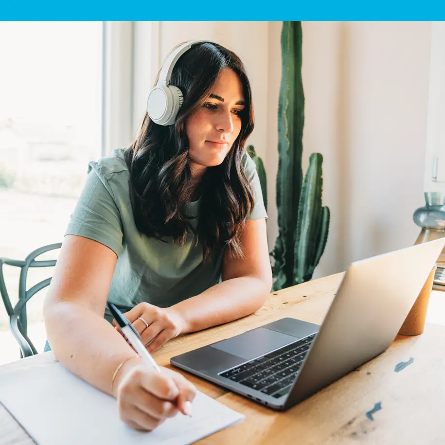 Adult student working at laptop | InsideTrack